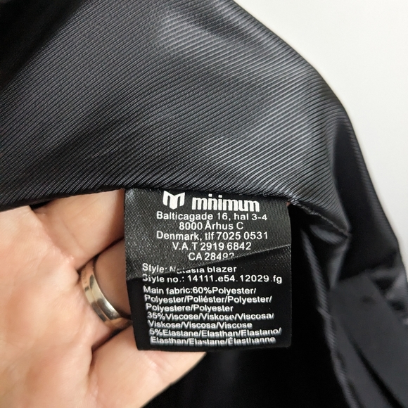 Minimum Long Side-tie Vest - Picture 7 of 8